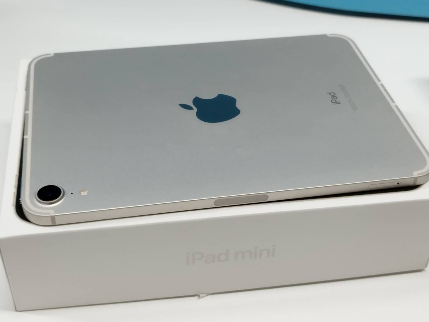 極美品) Apple SIMフリー iPad mini (第5世代) シルバー 64GB MUX62J/A Wi-