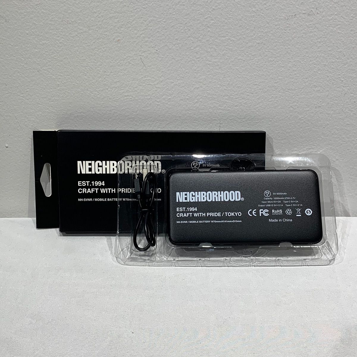 ネイバーフッド ロゴプリントモバイルバッテリー 充電器-0