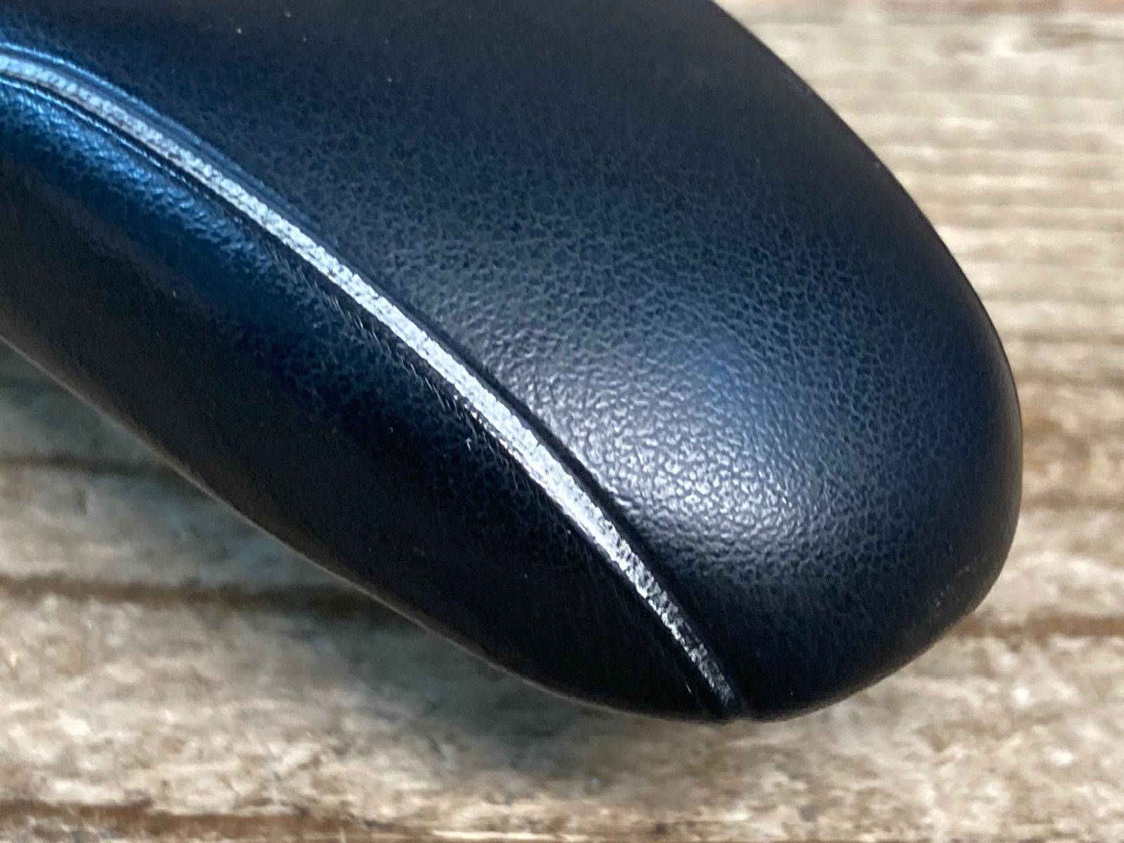 黒 MANGANESEレール