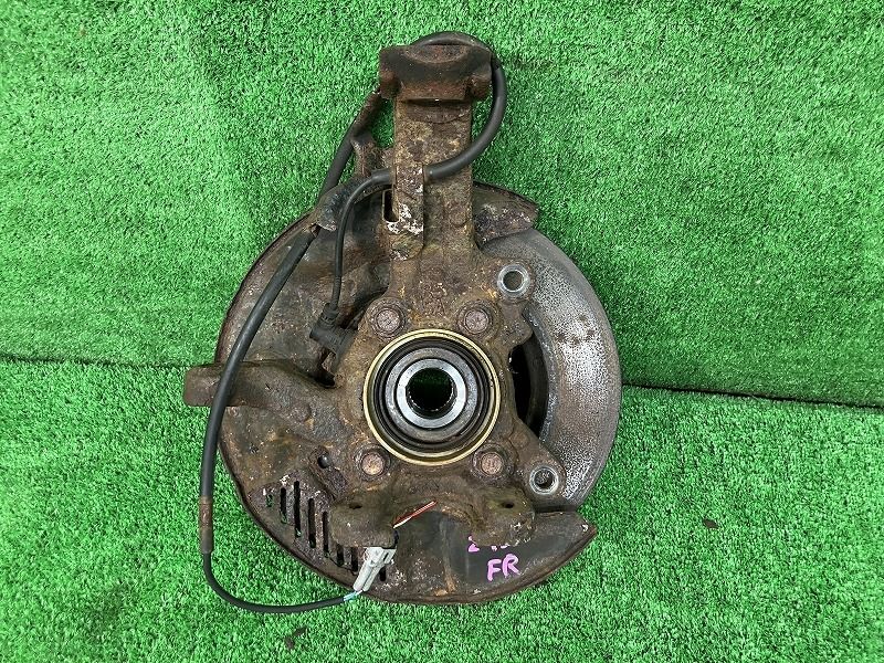 ハイエース KDH206V 右フロントナックルハブ ロングDX 4WD 6人 1T 43211-26150 2EF