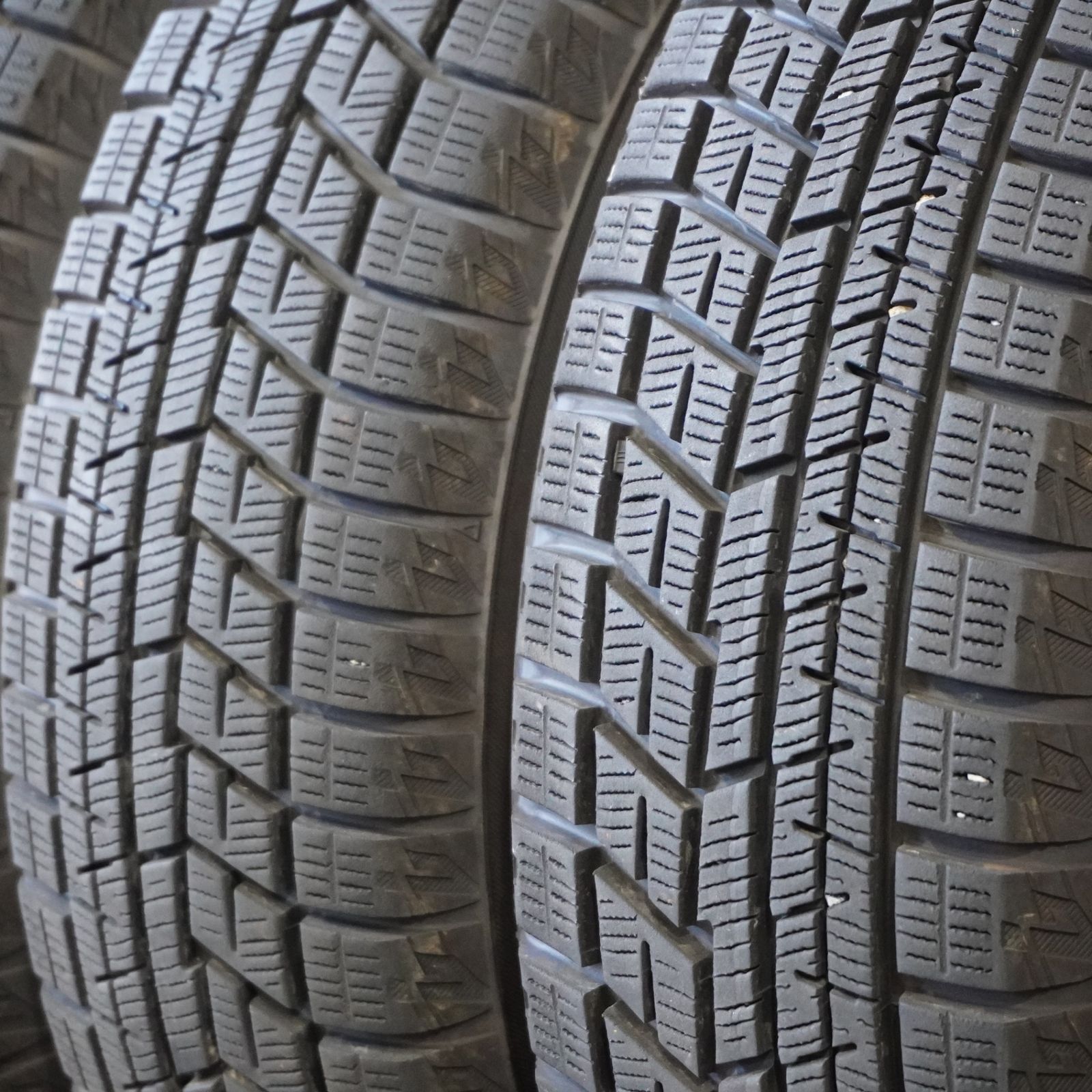 23年製 バリ山 ヨコハマ iceGUARD iG60 155 65R13 4本 スタッドレス モコ オッティ EKワゴン ライフ等 TRITUETUBI_COM