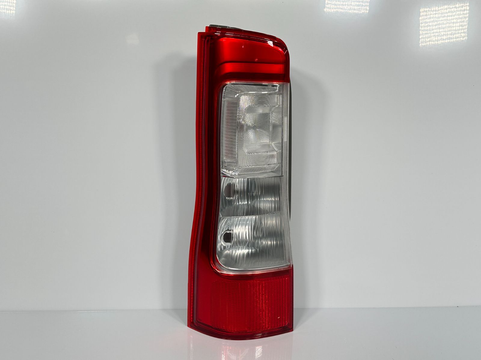 新品/即納 タウンエース S403M 純正 左テールランプ テール