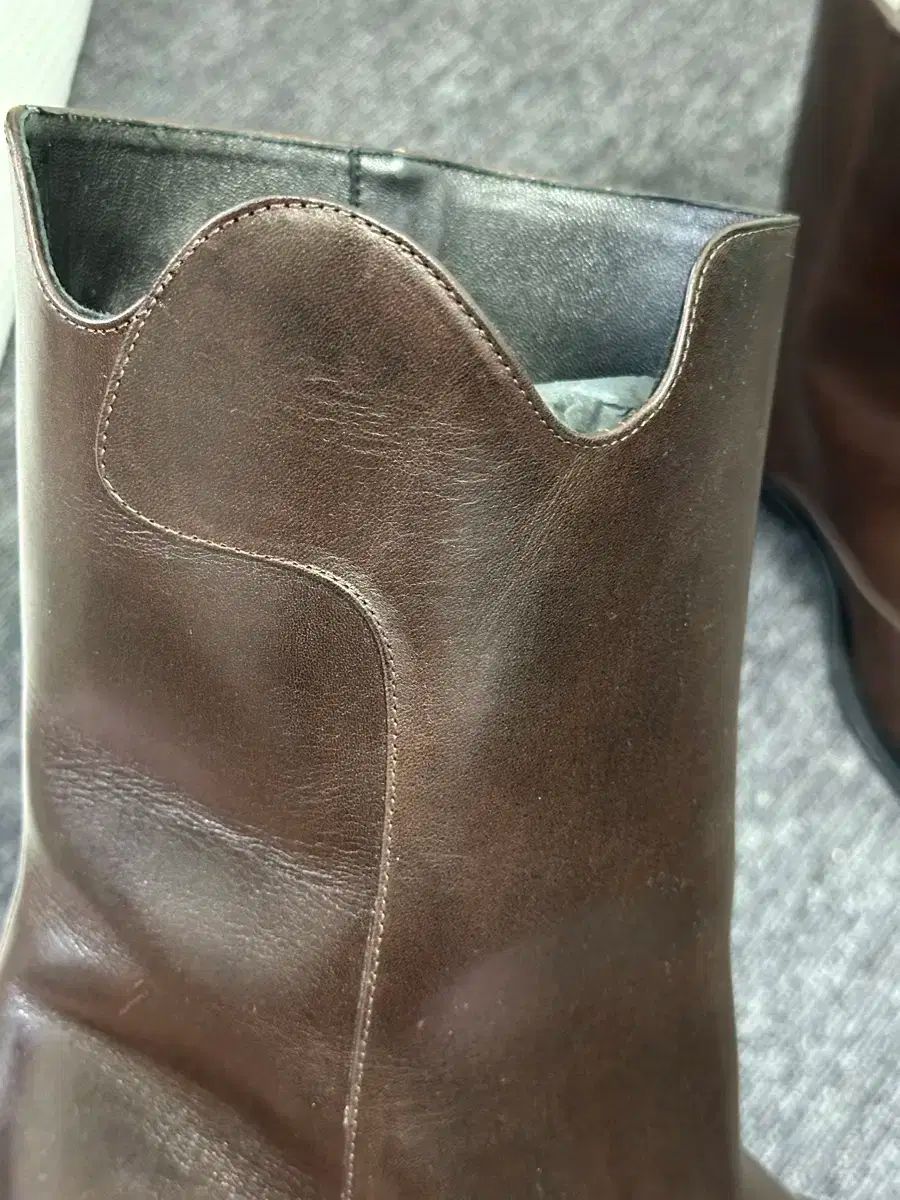 ミドル ブーツ