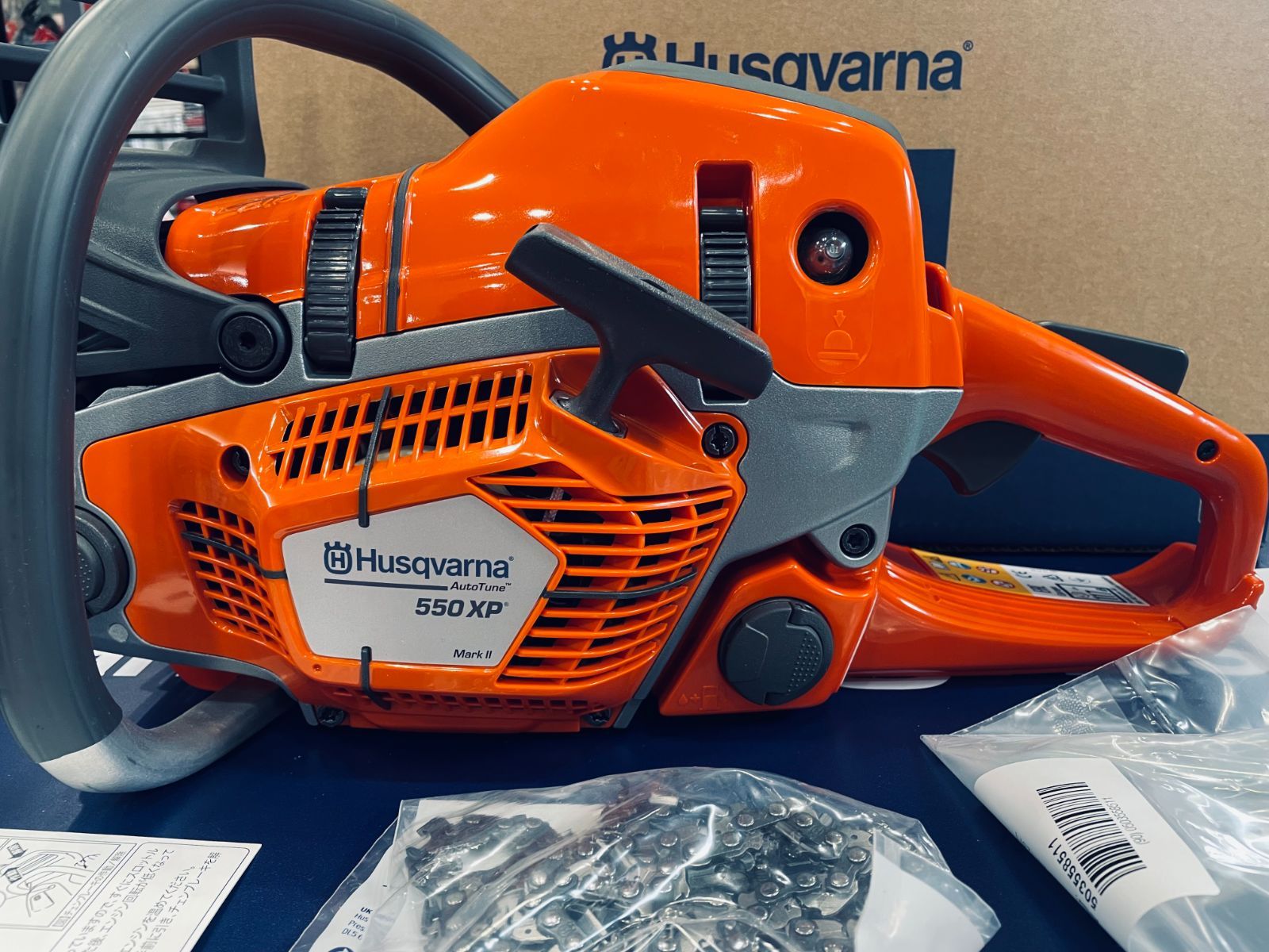ハスクバーナチェンソー 550XP Mark2 18PX/45cm/送料無料/新品未使用品 
