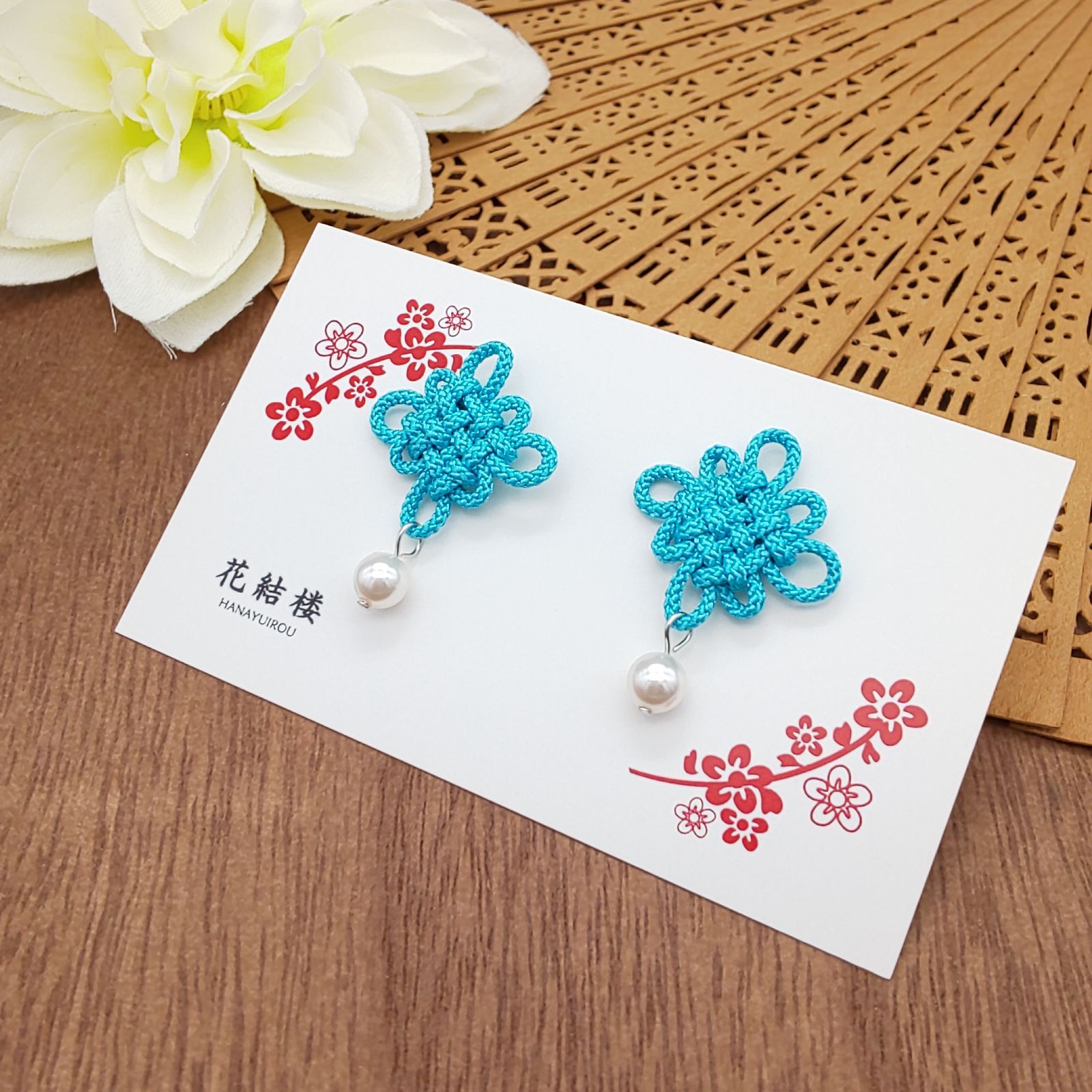 受注制作】玉房結びのピアス・イヤリング（水色・アクアブルー） 和風 