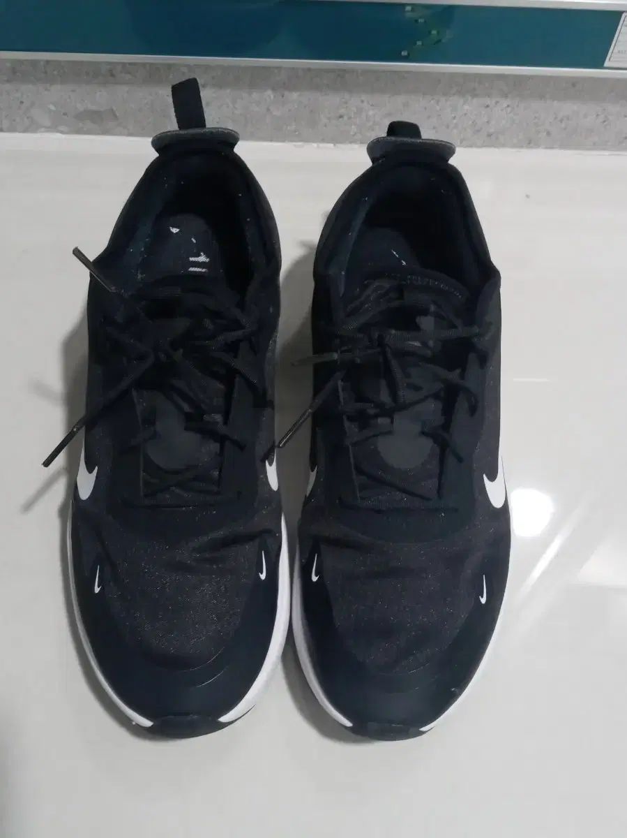【雷市場（ポンジャン）商品韓国直送】NIKE(ナイキ) エア マックス スニーカー 販売 (送料) 含む