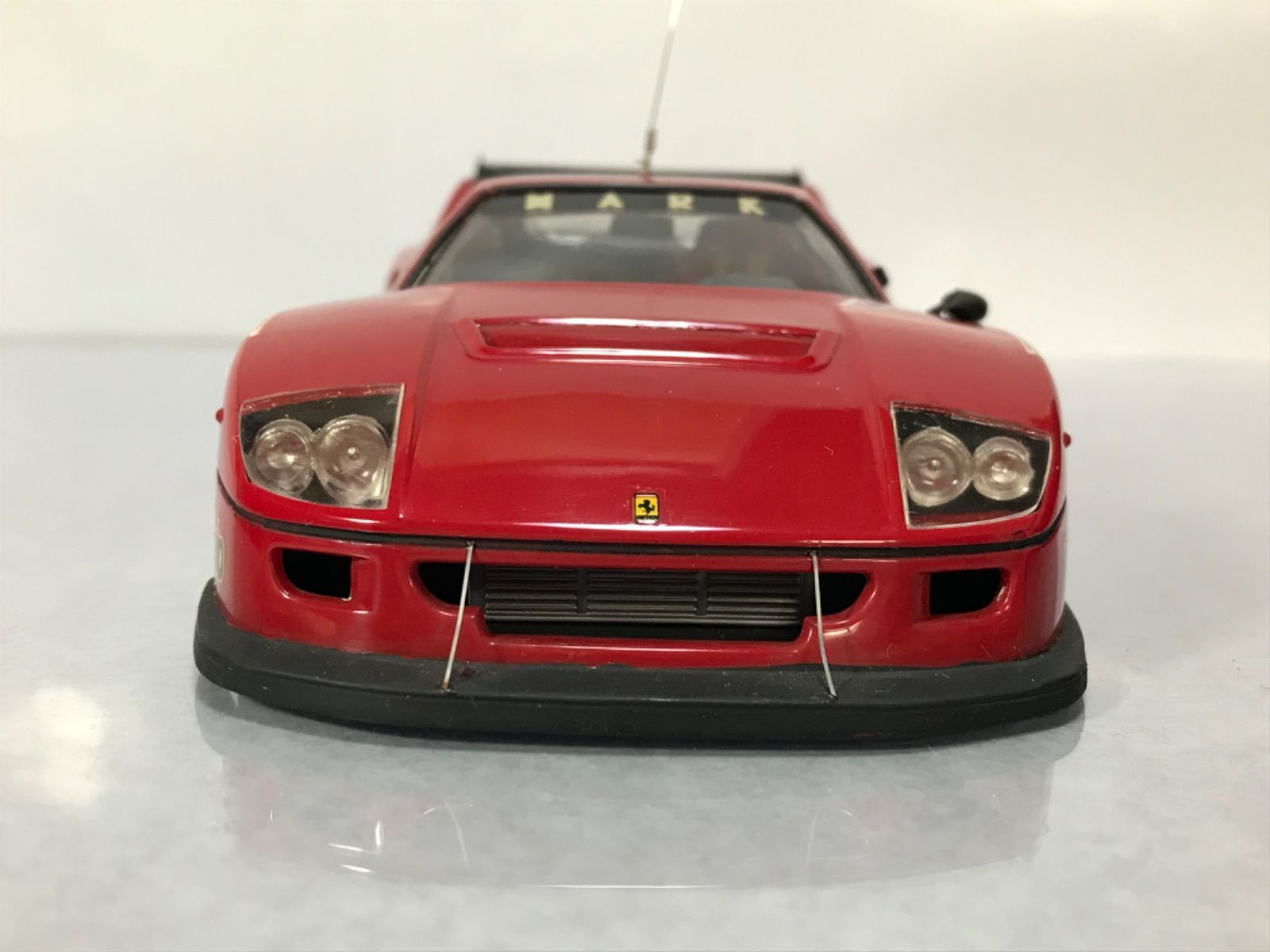 フェラーリF40LM フジミ1/24キットの完成品と1/16のエンジン他のセット 
