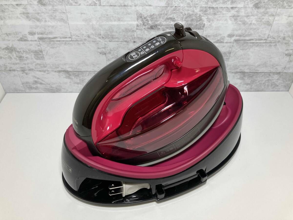 パナソニック　コードレススチームアイロン　ブラウンピンク　ＮＩ−ＷＬ５０７−Ｐ　１台 Panasonic ￼コードレススチームアイロン(ブラウンピンク