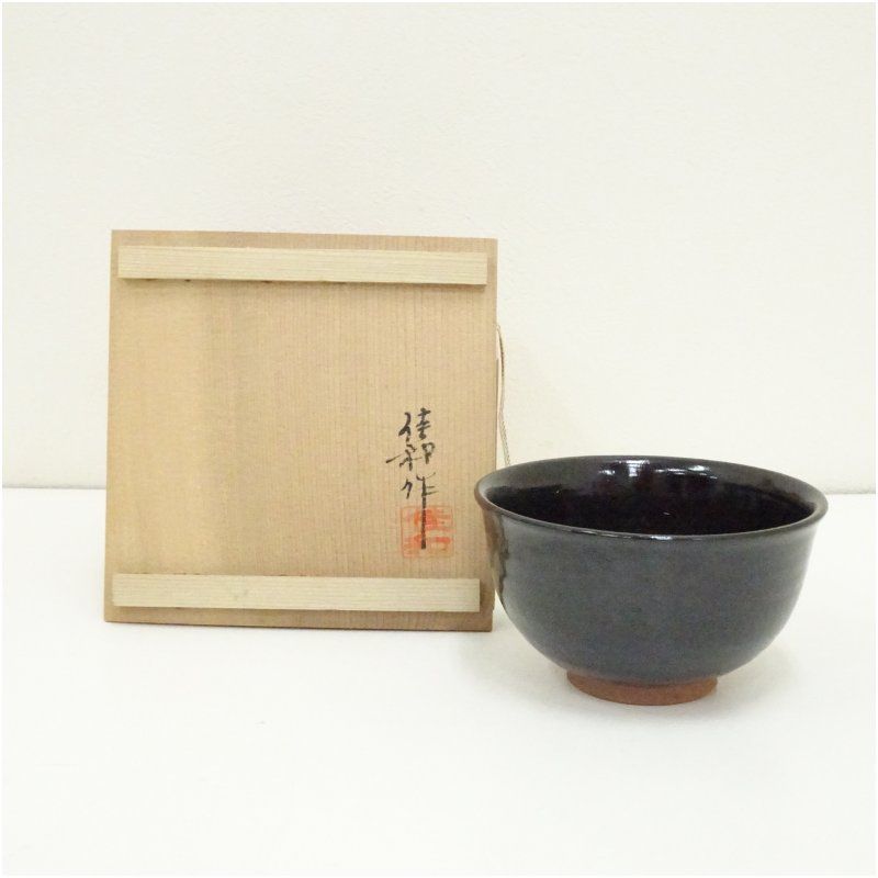 琉球胡差焼 佳和造 茶碗 共箱 茶道 抹茶 おしゃれ 抹茶茶碗 抹茶碗 和食器 レトロ 茶器 骨董 茶わん 茶会 茶の湯 jtot