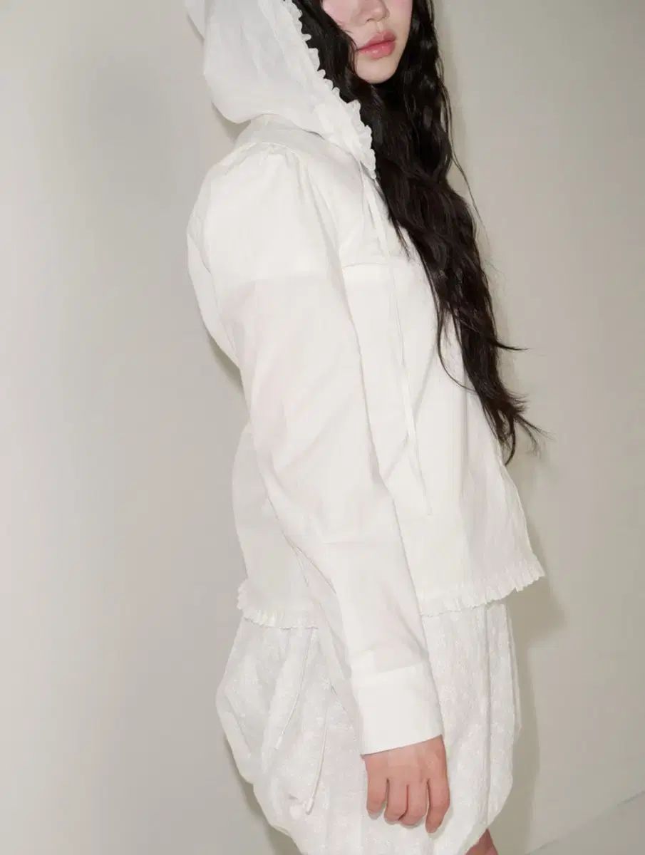 omomo オモモ sociu シャツ 白