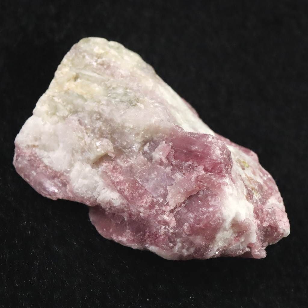 ピンク トルマリン 原石 ピンクトルマリンonアルバイト 原石 | 原石 | Crystals by Purely