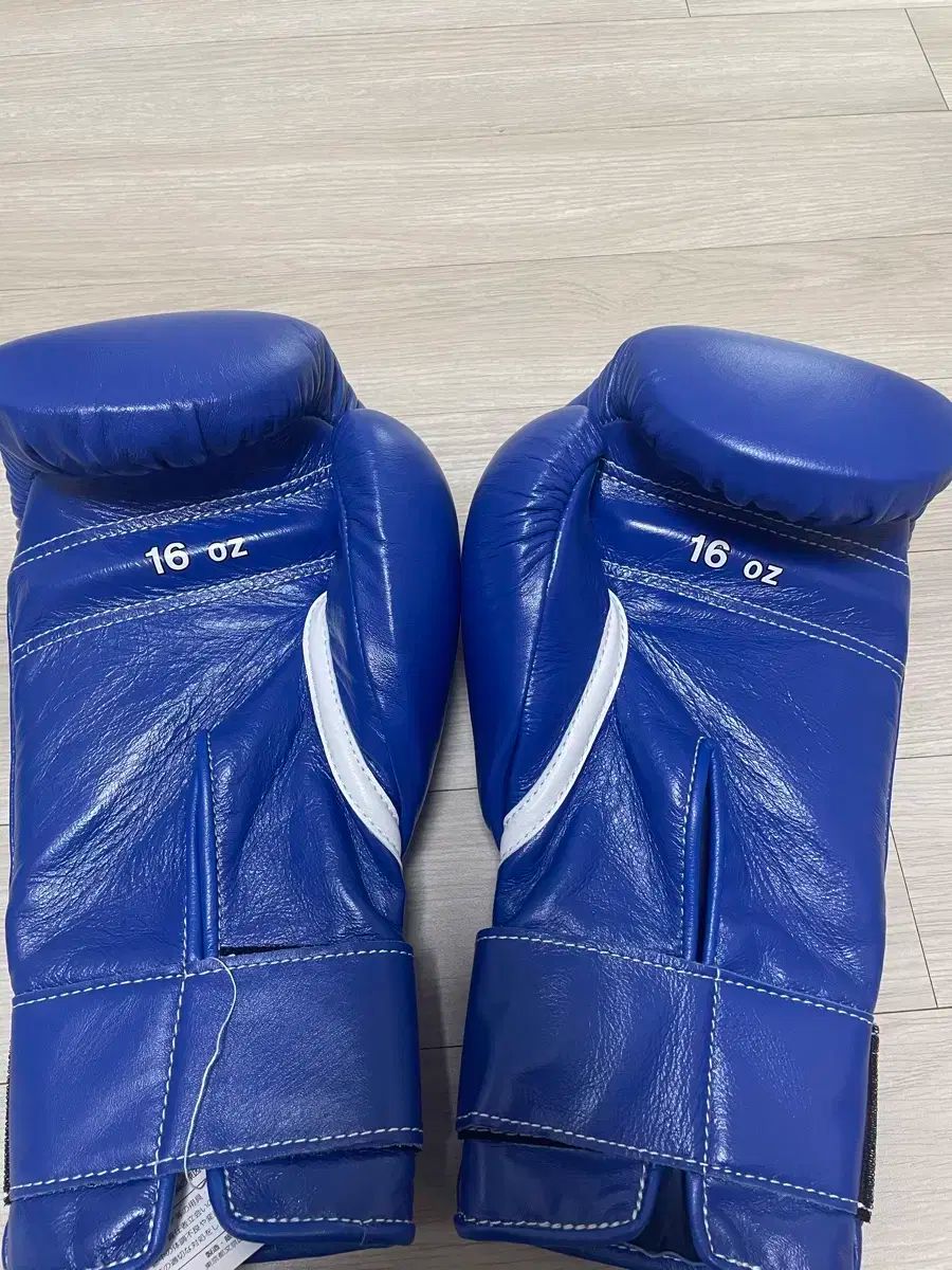 ZHENGTU レガース ヘッドギア 8オンスグローブ 美品【ZHENGTU