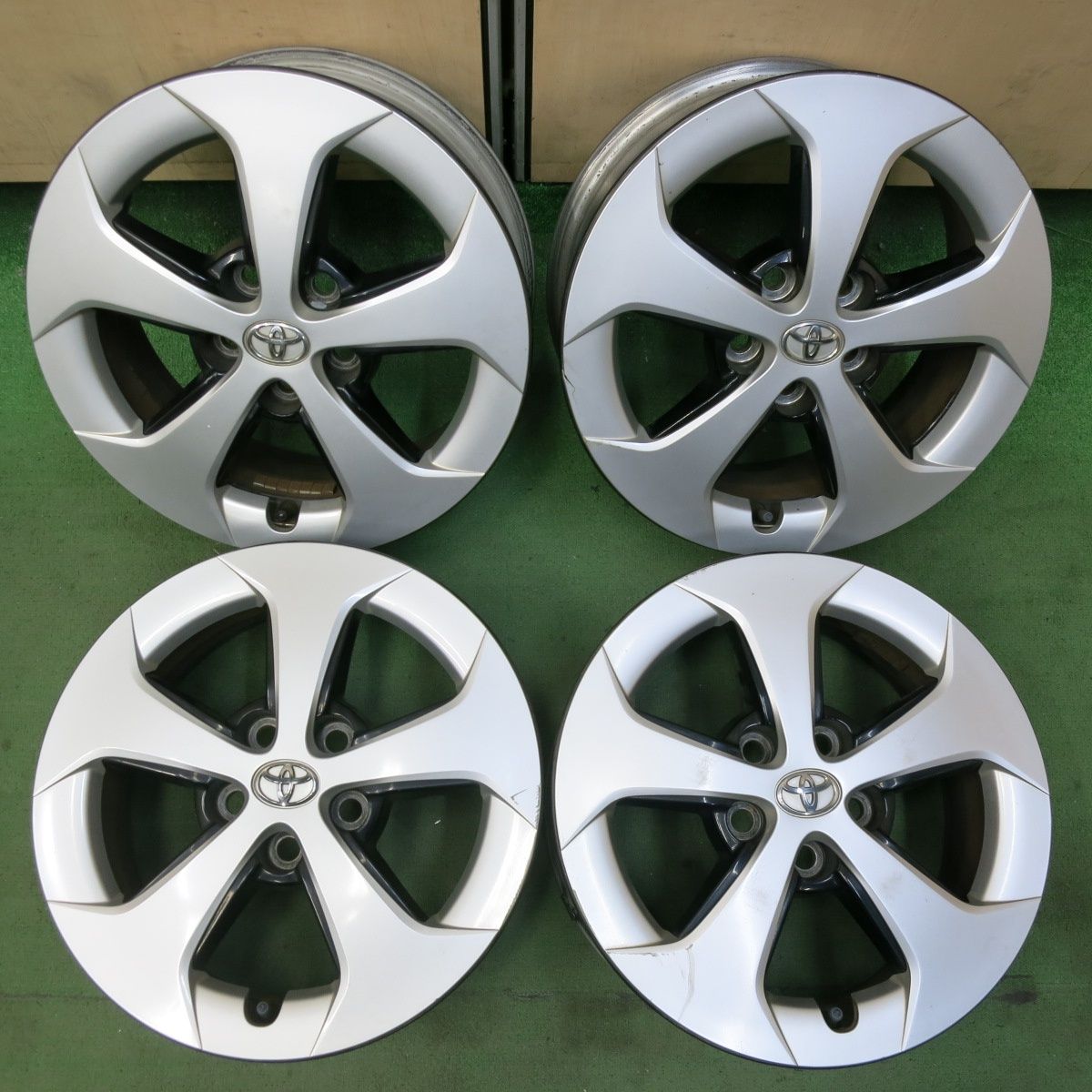 4本価格 トヨタ 30系 プリウス 純正 ホイール 15インチ 15×6J PCD100|5H 5052109SYホ