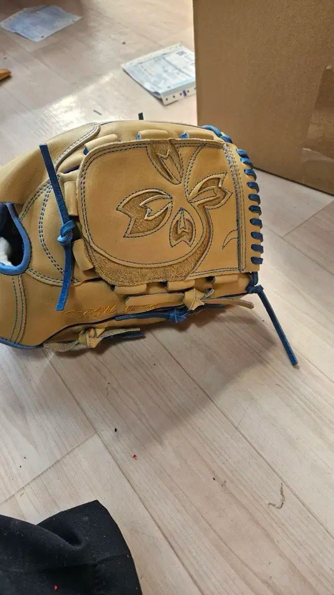 【雷市場（ポンジャン）商品韓国直送】 Ts 1 評価 投手用グローブ 斗山ベアーズ クァクビン デザイン