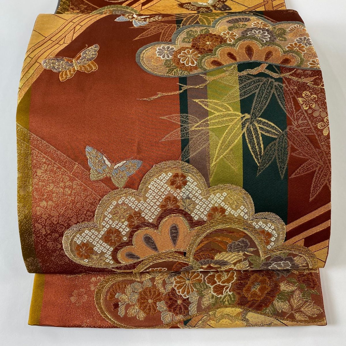 袋帯 秀品 笠松 蝶 金糸 箔 えんじ色 六通 正絹 【中古】 - メルカリ