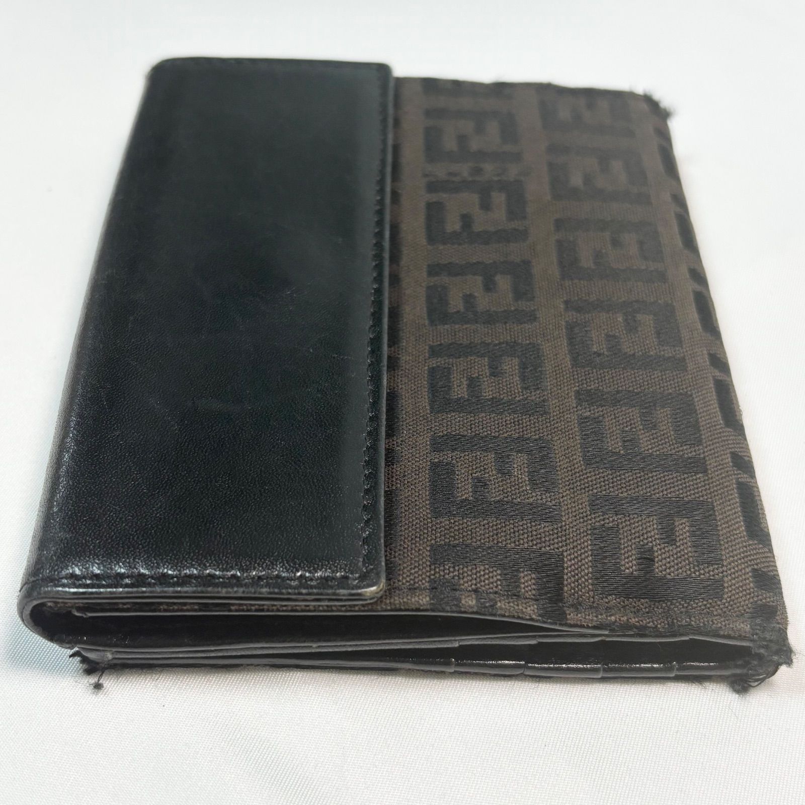 送料無料】FENDI/フェンディ/二つ折り財布/ウォレット/サイフ