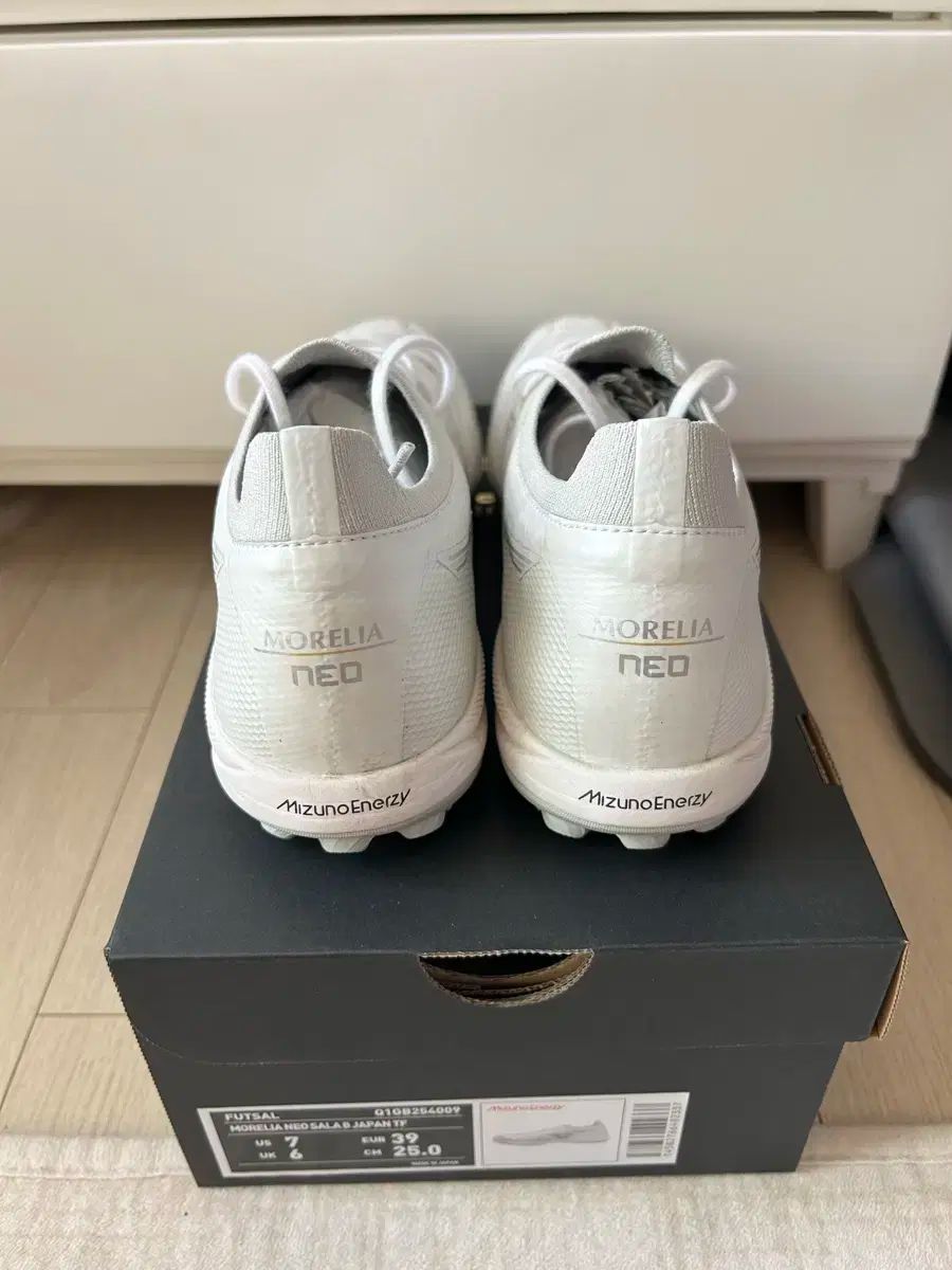 ミズノ モレリア NEO サラベータ ジャパンTF