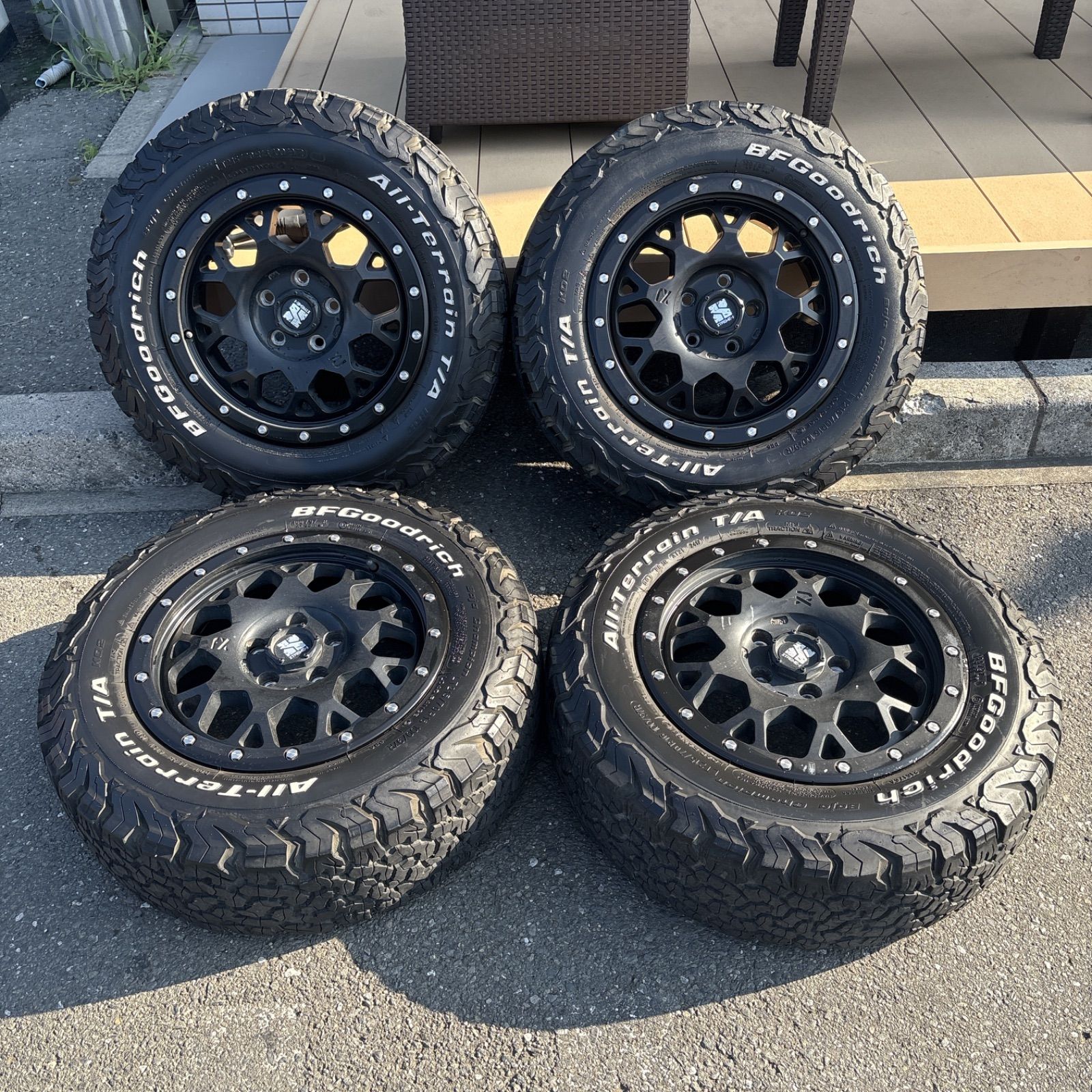 げ MLJ エクストリームJ 215 70R16 16×7J オールテレーン ホワイトレター