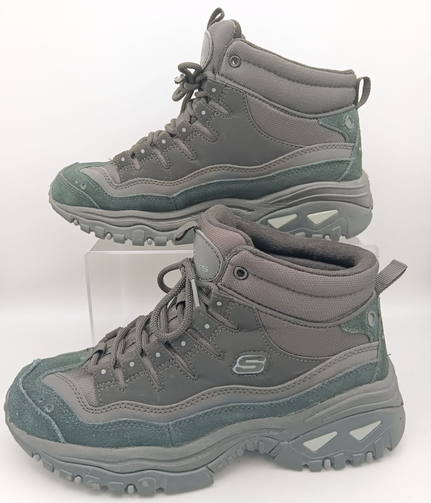 SKECHERS