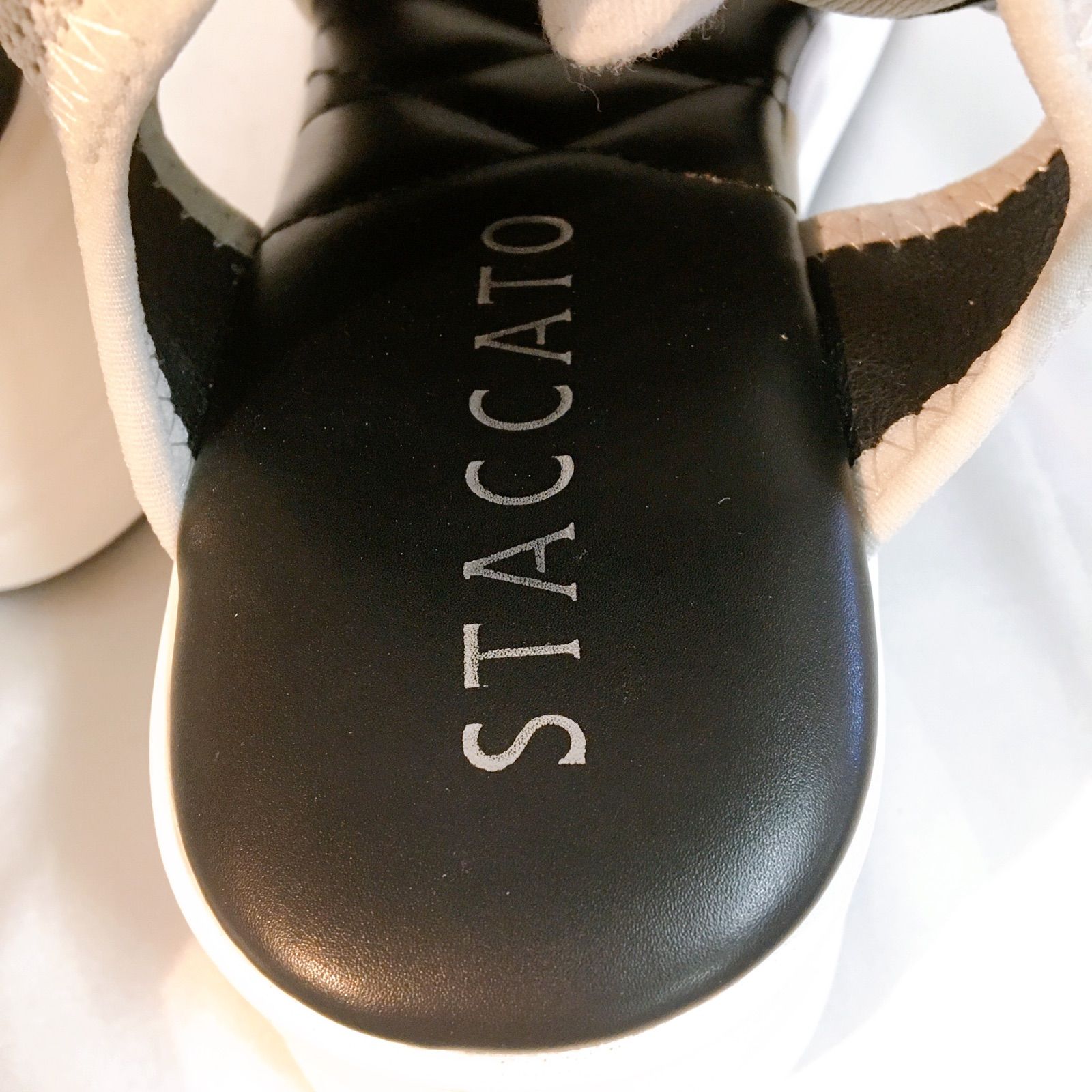 STACCATO スタッカート ストーン付きスポーツサンダル 厚底 グレー