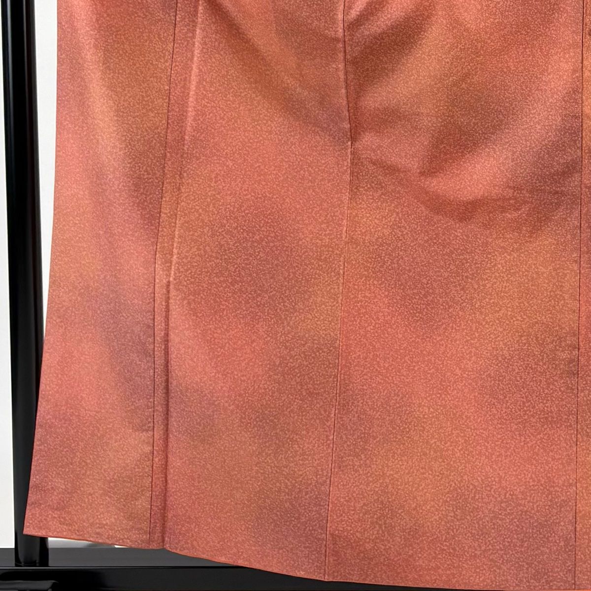 小紋 身丈159cm 裄丈65.5cm M 袷 紬地 幾何学模様 ぼかし 茜色 正絹 秀品 WWW_NOITHATQUANGTHANH_NET