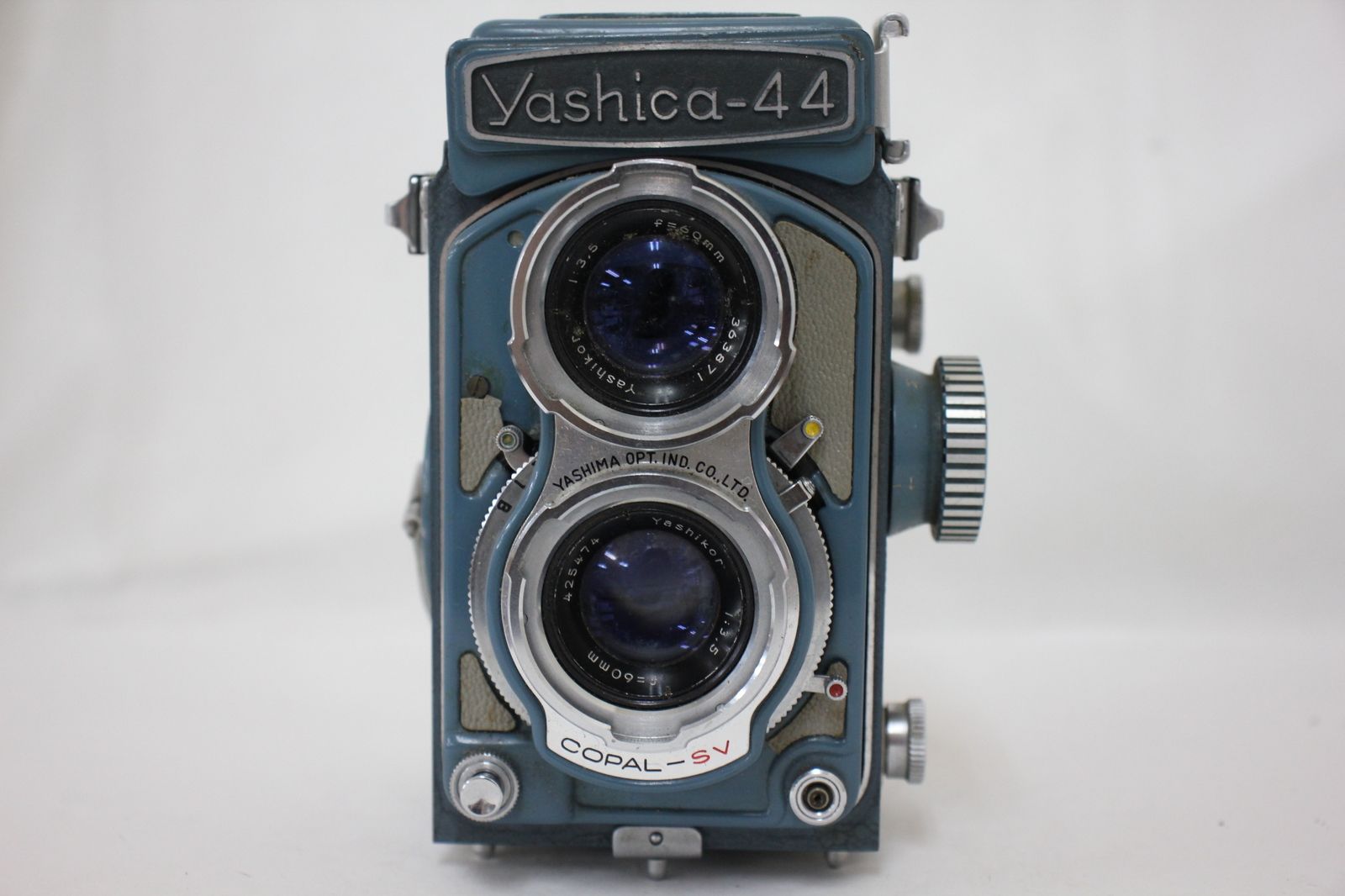Yashica-44 二眼レフカメラ　フード付き 二眼レフカメラ Yashica ヤシカ44 フード、ケース付 希少】二眼レフ