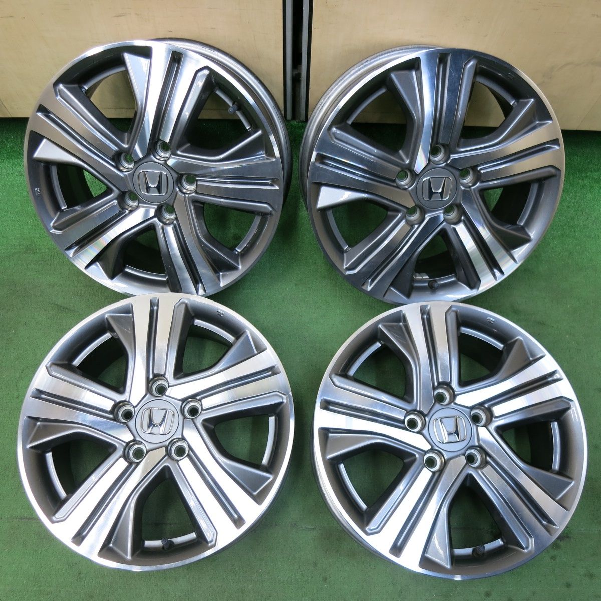 【値下げしました】HONDA RP系　16インチ　純正　ホイール・タイヤ4本 ステップ ワゴン HONDA ホンダ 純正 アルミホイール 16インチ