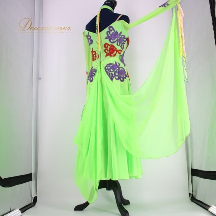 グリーン系 レッド系