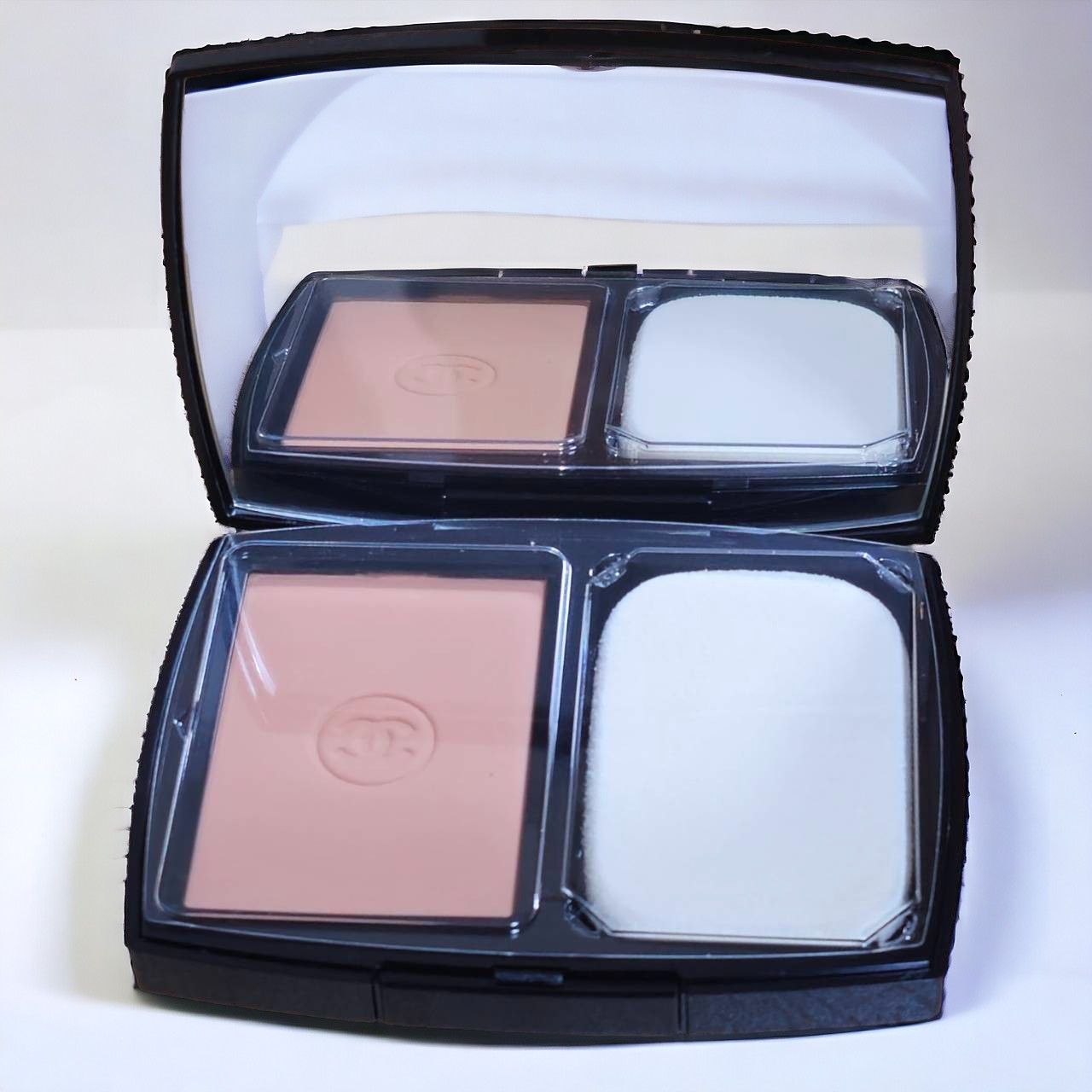 CHANEL タン コントロール コンパクト　パウダーファンデ　未使用　限定品 CHANEL タン コントロール コンパクトパウダーファンデ未使用限定品