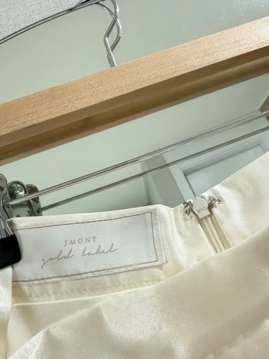 ジェイ JAY ジョンソン オリジナル商品 シルク サテン ロング丈スカート sサイズ WWW_MORNINGWALKER_COM