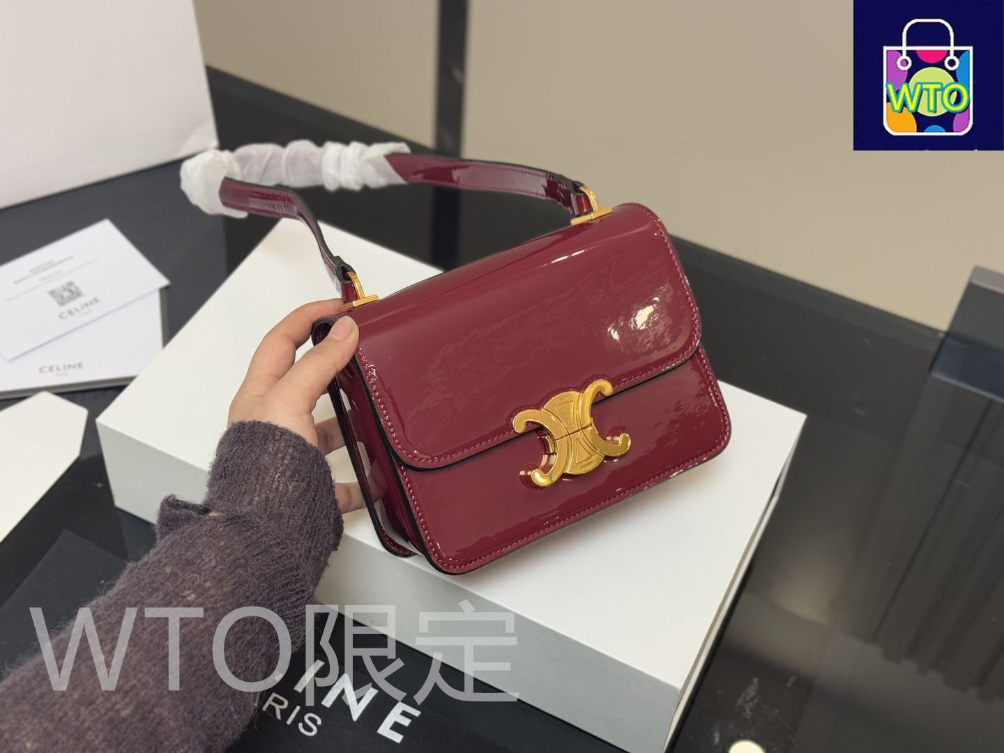 セリーヌ ミディアム アヴァ トリオンフ バッグ レザー タン CELINE セリーヌ ハンドバッグ Medium Ava Triomphe ミディアム