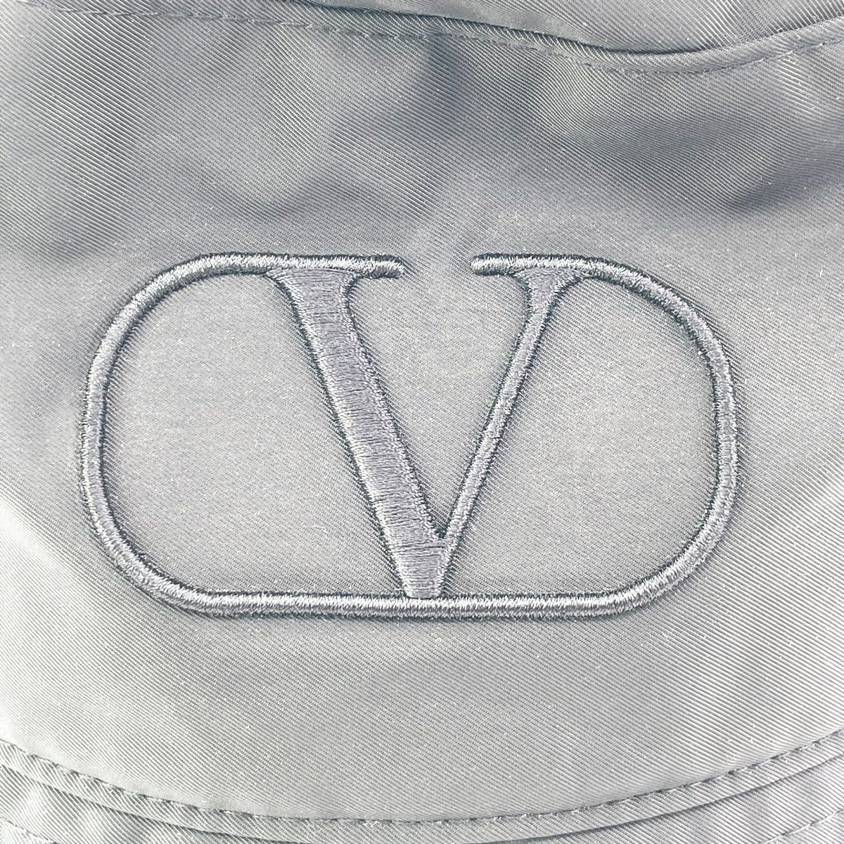 中古】 VALENTINO ヴァレンティノ WY2HGA1IISA Vロゴバケット 中古】 VALENTINO ヴァレンティノ WY2HGA1IISA Vロゴバケット
