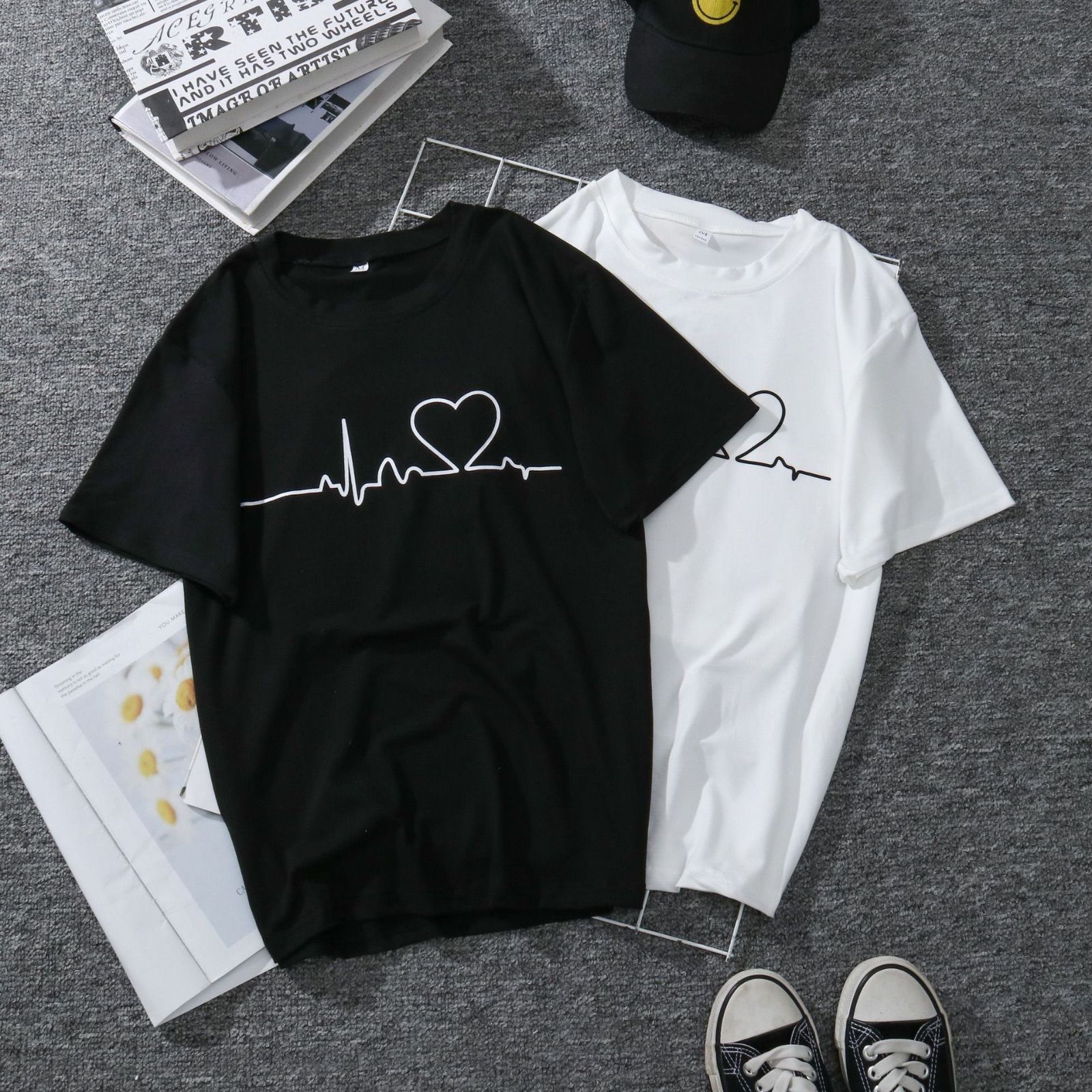 [UNALLOYED] 韓国☆ユニセックス☆MUSHROOM T SHIRT 延世大学ユニセックスシャツ - ソウル、韓国カレッジTシャツ