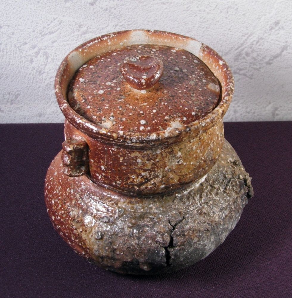 逢絢亭・新品】茶道具 水指 京焼 掻落し 真塗の塗蓋 黒石窯 共箱入り