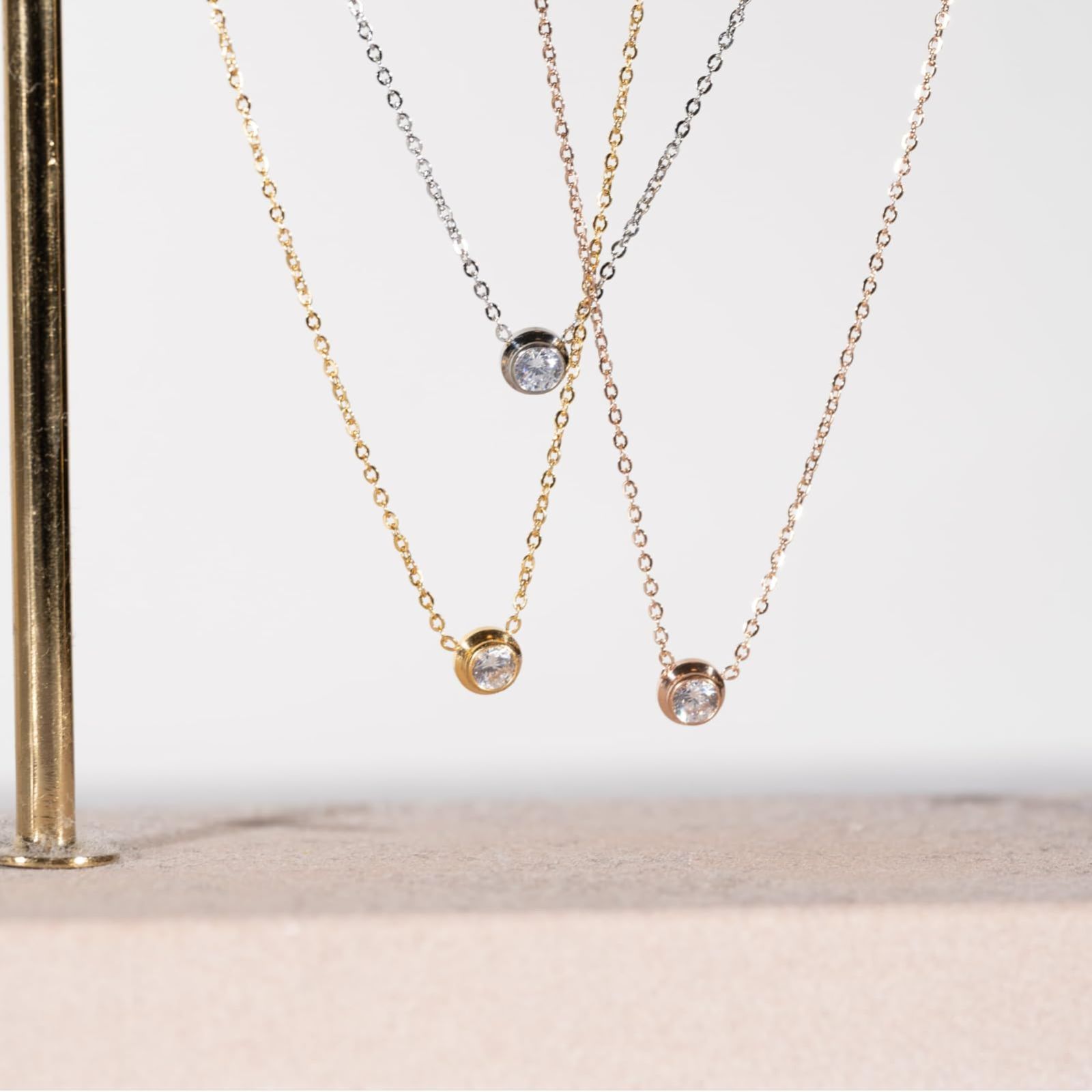 まもなく終了 Moonstan ネックレス レディース 金属アレルギー対応 サージカルステンレス ゴールド シルバー ピンクゴールド キュービックジルコニア ペンダント シンプル エレガント