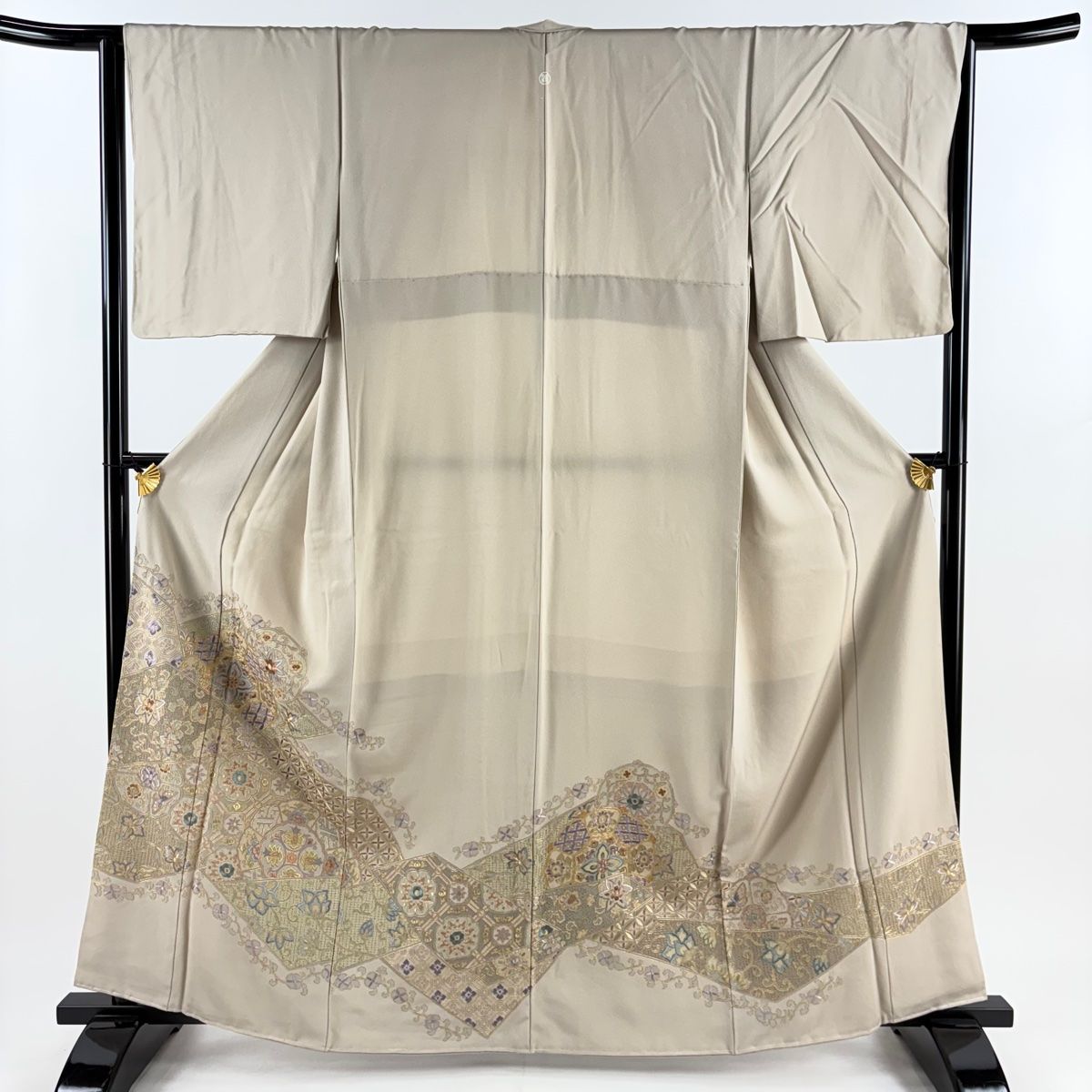 色留袖 身丈161.5cm 裄丈64cm M 袷 華文 草花 金糸 刺繍 薄茶色 正絹 秀品 一つ紋