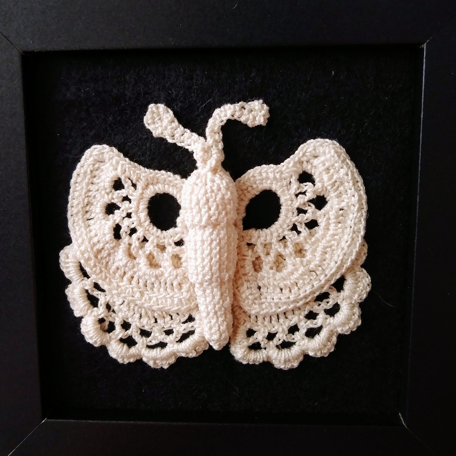 アイリッシュクロッシェレース編みの大きい蝶々 白 ハンドメイド-