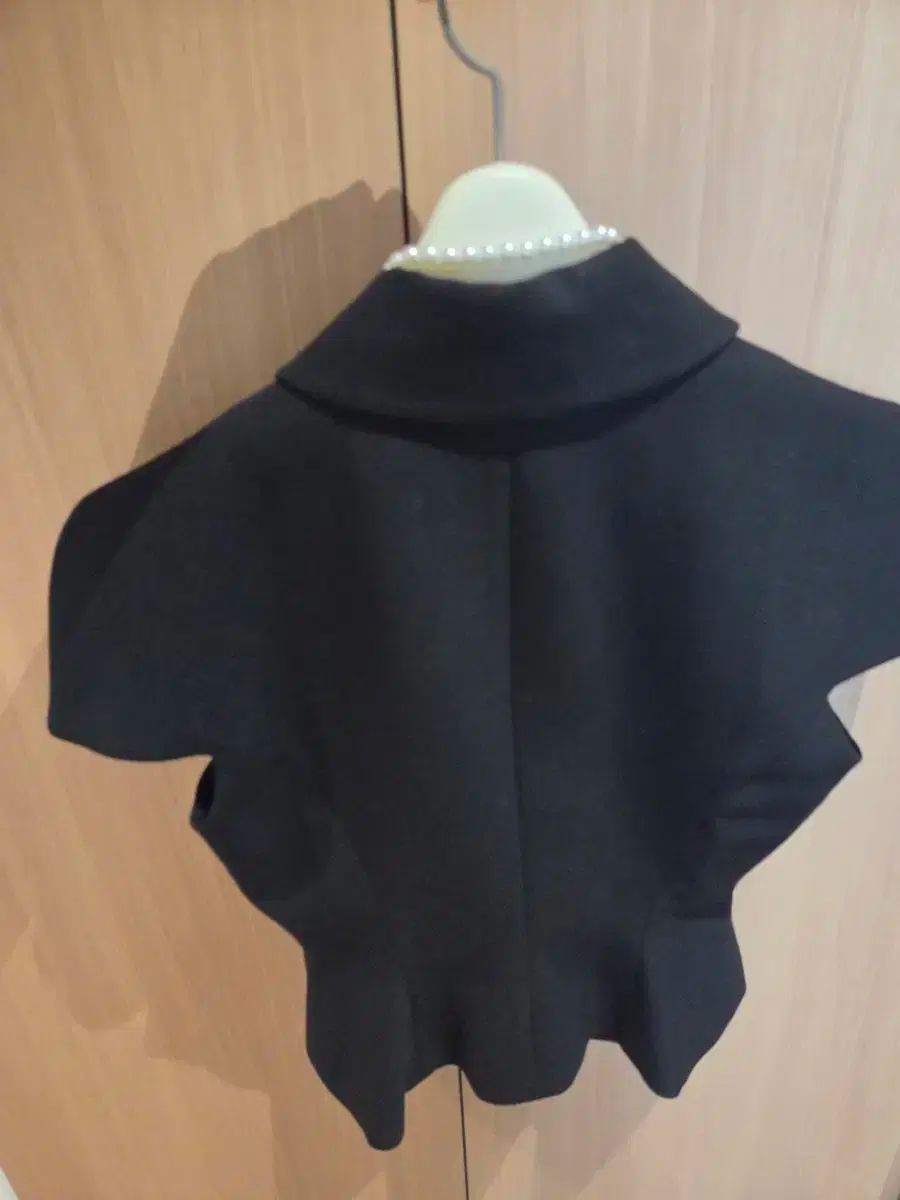 FLOWOOM フローム 象徴的な ぺプラム ジャケット GULLKHAN_COM