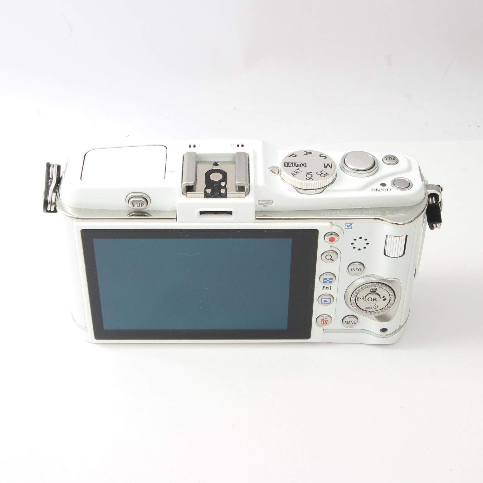 日本全国送料無料商品 | 特集 | ジャンク】 OLYMPUS オリンパス PEN E-P3 ホワイト ボディー デジタルカメラ