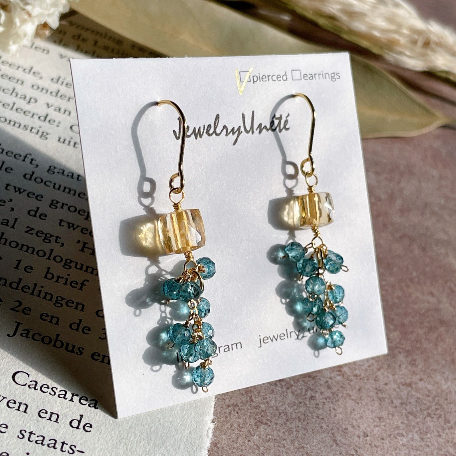 天然石ジャラジャラピアス（雨雲） じゃらじゃら - ピアスの人気通販