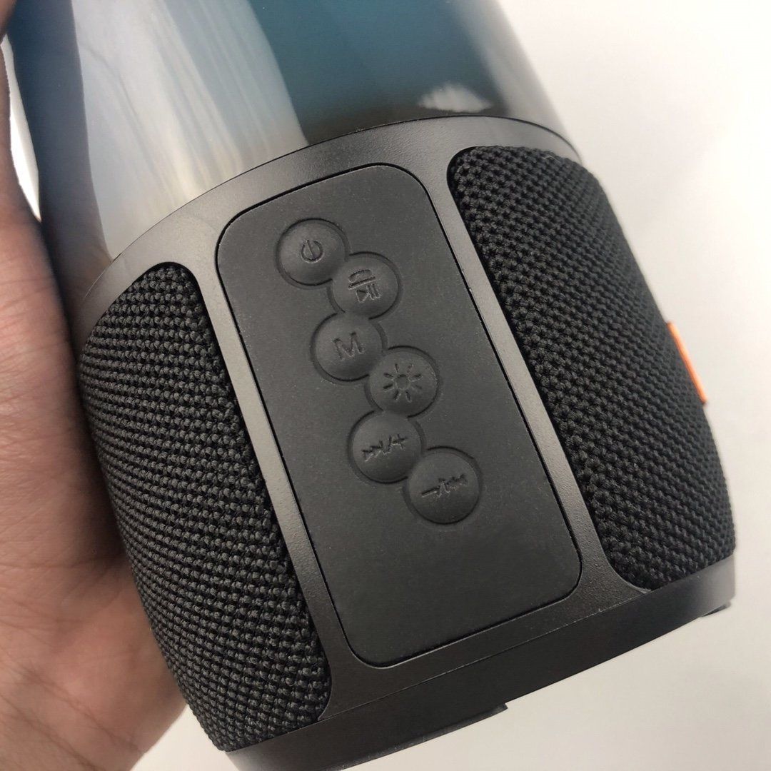 JBL ポータブルBluetoothスピーカー PULSE3 持ち歩きケース付き JBL