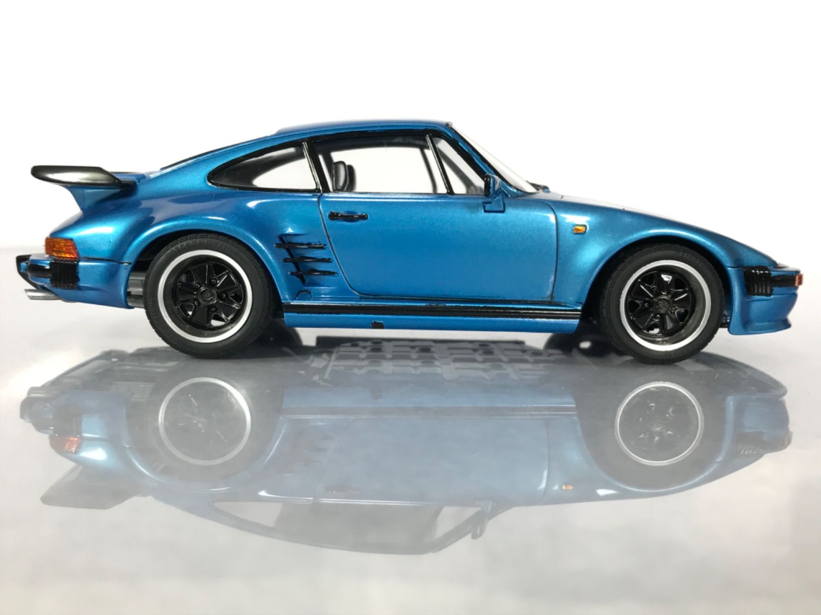 ポルシェ911ターボクーペフラットノーズ タミヤ1/24スポーツカー