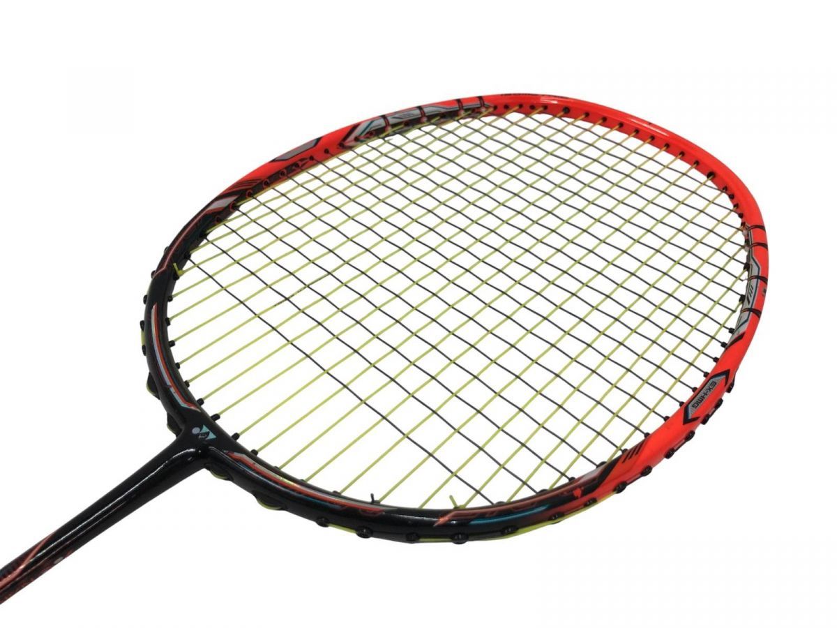 YONEX