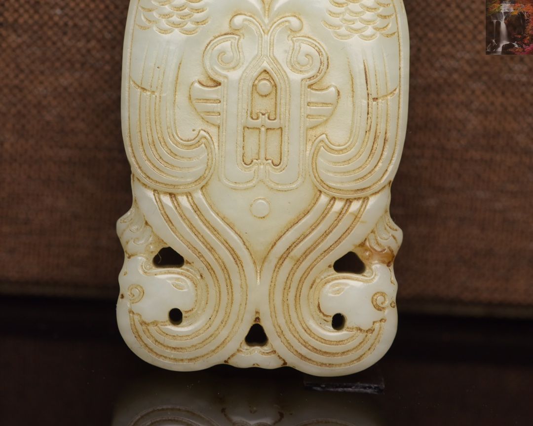 旧家蔵出し古玉 和田玉細密彫 高古件 透空彫 根付 裝身具 置物 賞物 古美術品 旧家蔵出し 和田玉細密彫 羊脂白玉 沁色自然 筆洗 彫刻 根付 裝身具 賞