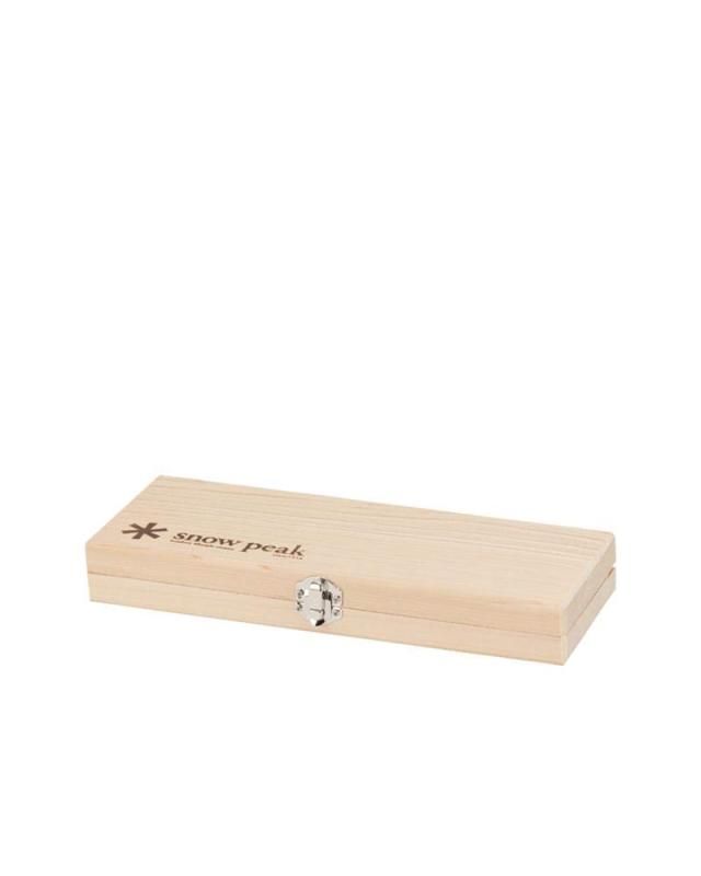 Taka 似 ストーンネックレス 梅雨にも負けない個性派は「Hirotaka