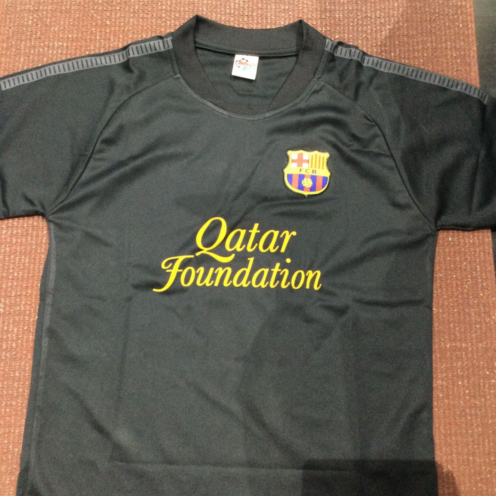 新品未使用品】FCバルセロナレプリカユニフォーム イニエスタ - メルカリ