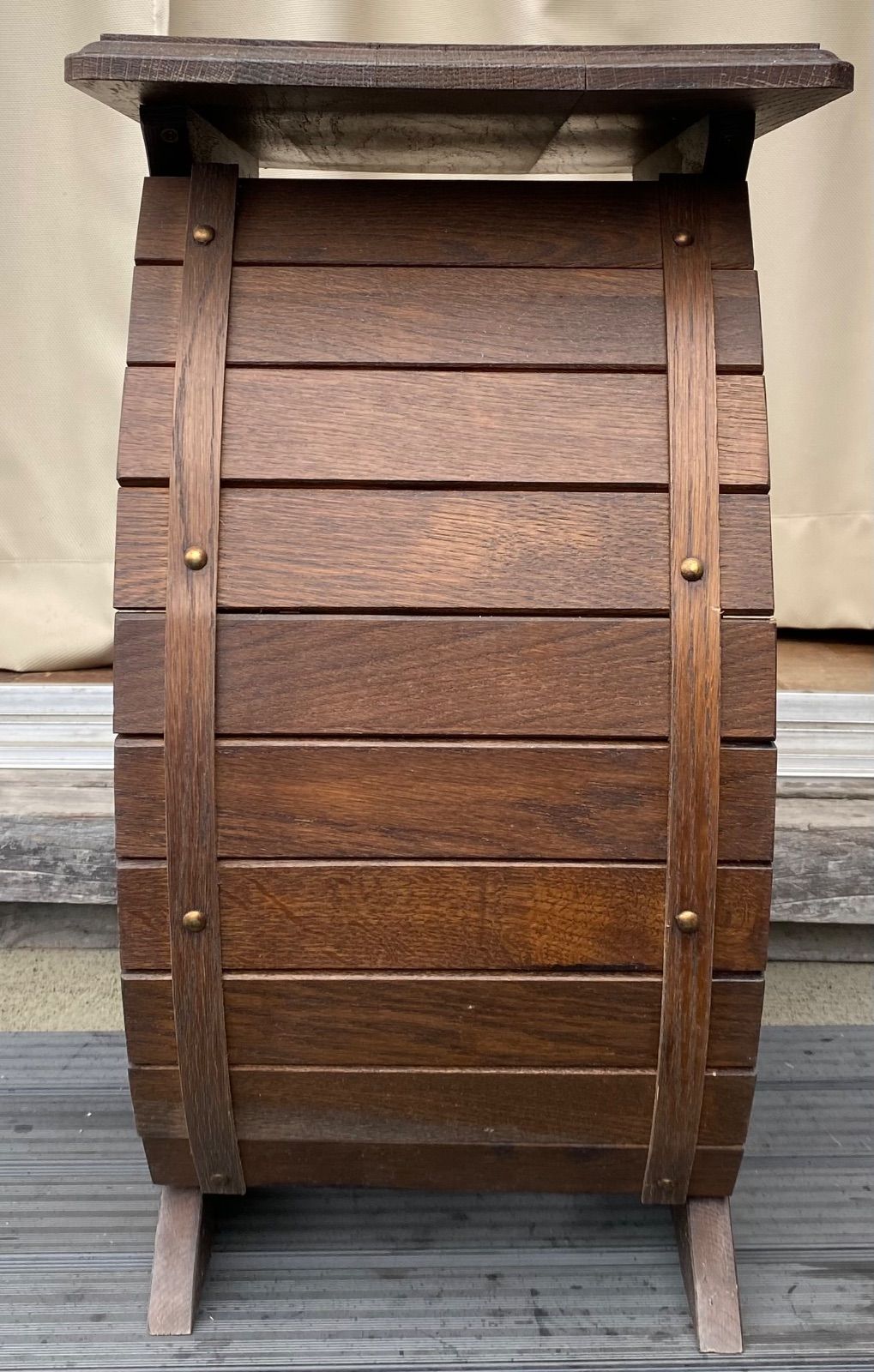 アンティーク調樽型木製ワインラック