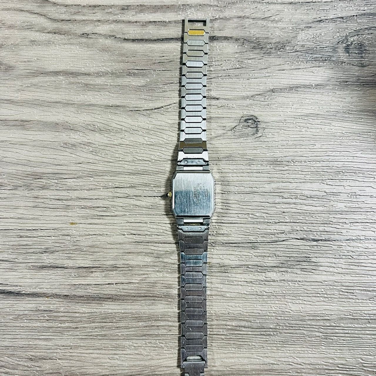 ジャンク品　時計　100本以上 24時間以内発送】シチズン EXCEED ゴールド CITIZEN 1000-107497