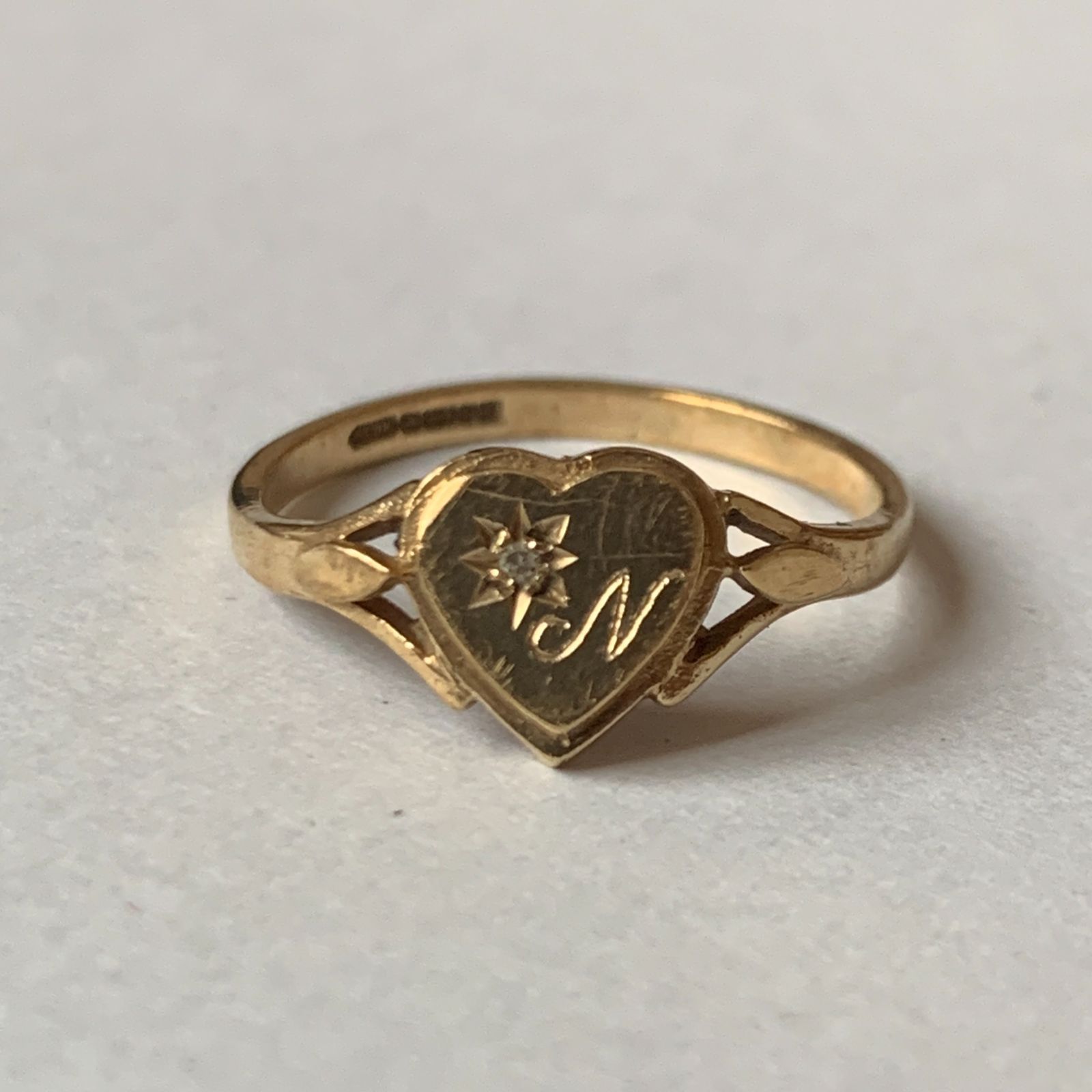 9kゴールド ダイヤモンド 英国製ヴィンテージシグネットリング 90s 14