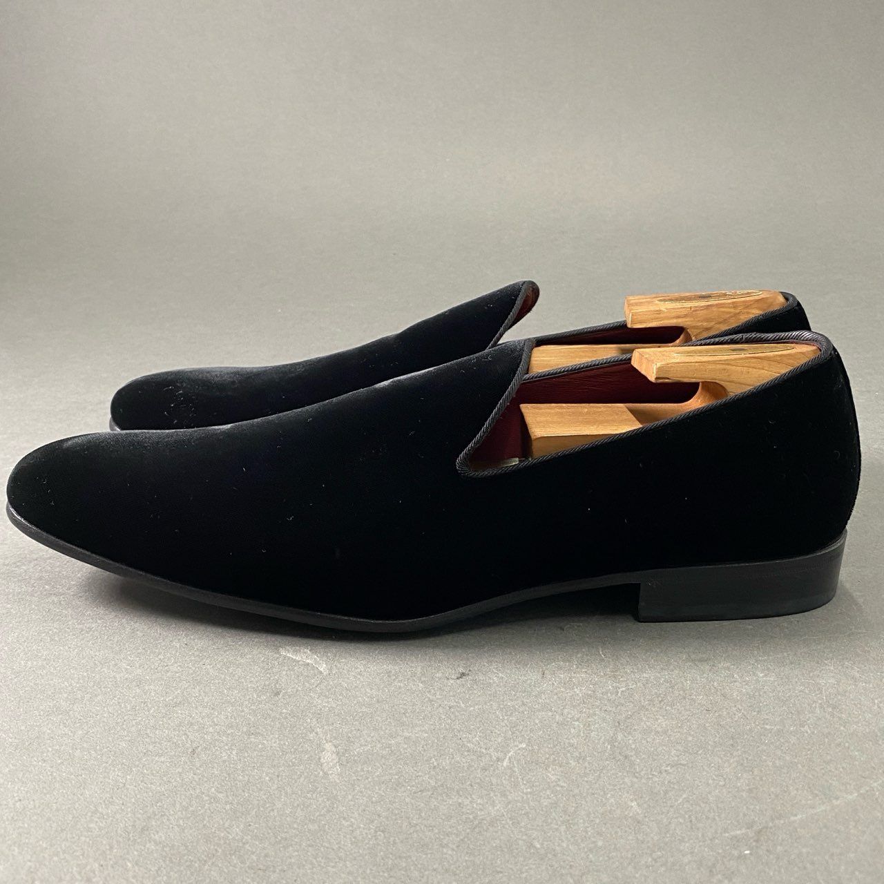Velvet slippers in Black for Men | Dolce&Gabbana® US